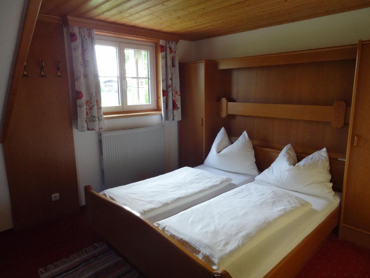 Pension Holzapfel Sankt Georgen im Attergau Exterior foto