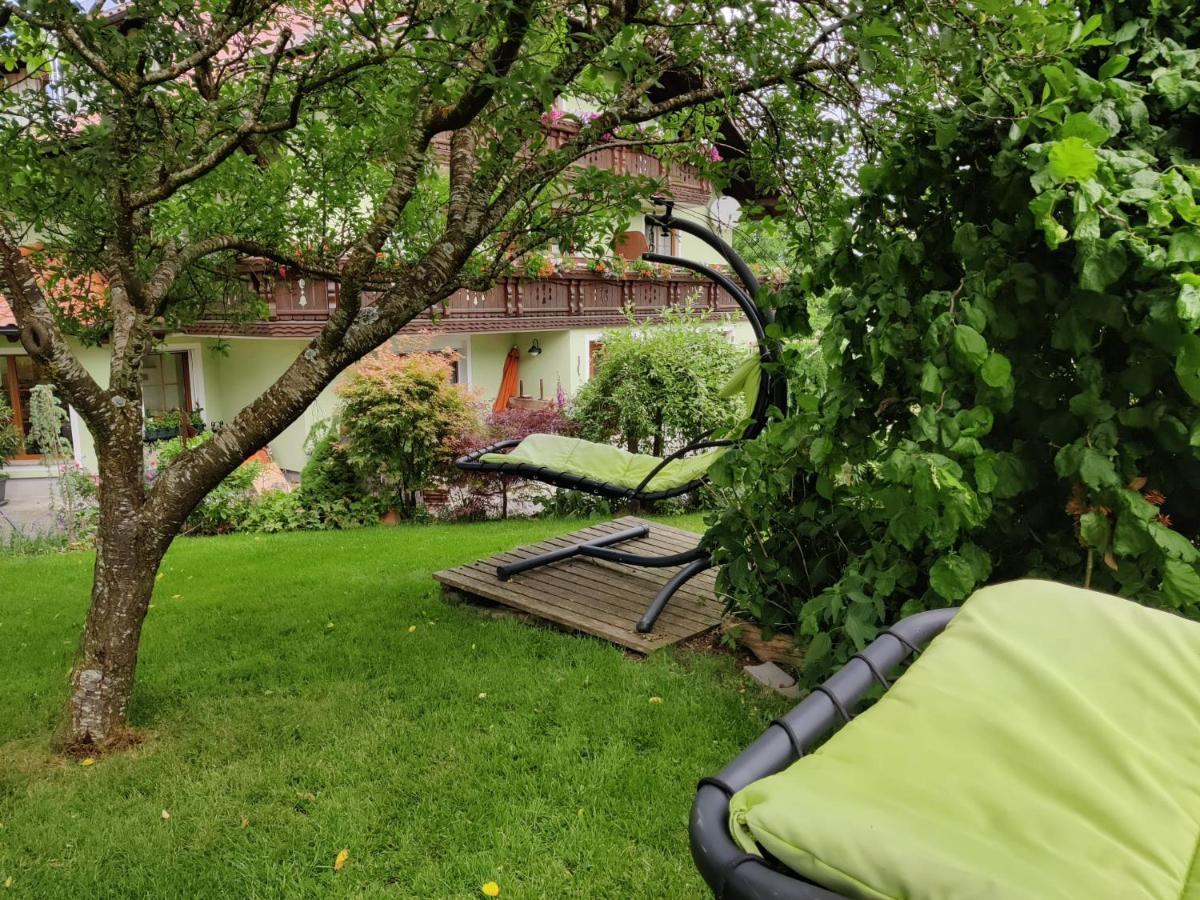 Pension Holzapfel Sankt Georgen im Attergau Exterior foto