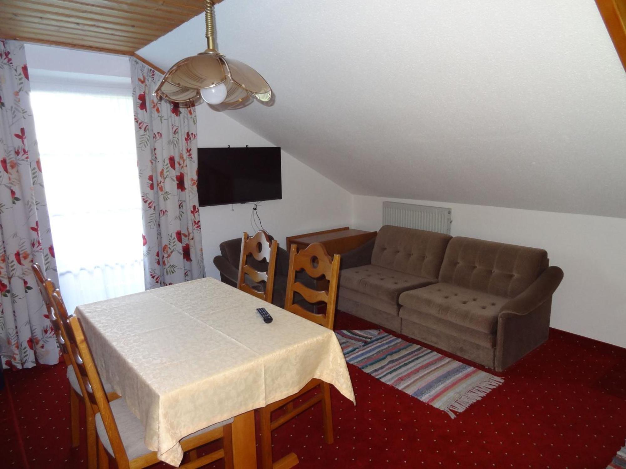 Pension Holzapfel Sankt Georgen im Attergau Quarto foto