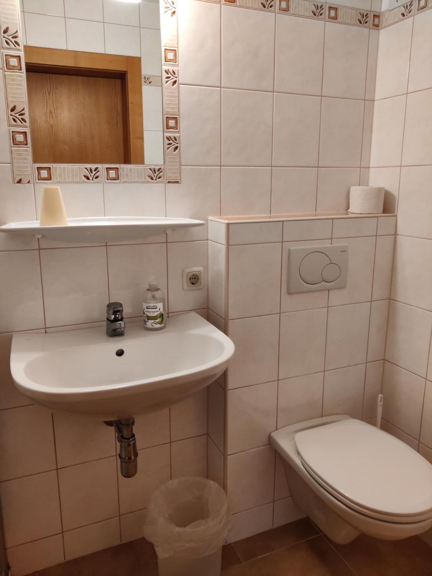 Pension Holzapfel Sankt Georgen im Attergau Exterior foto